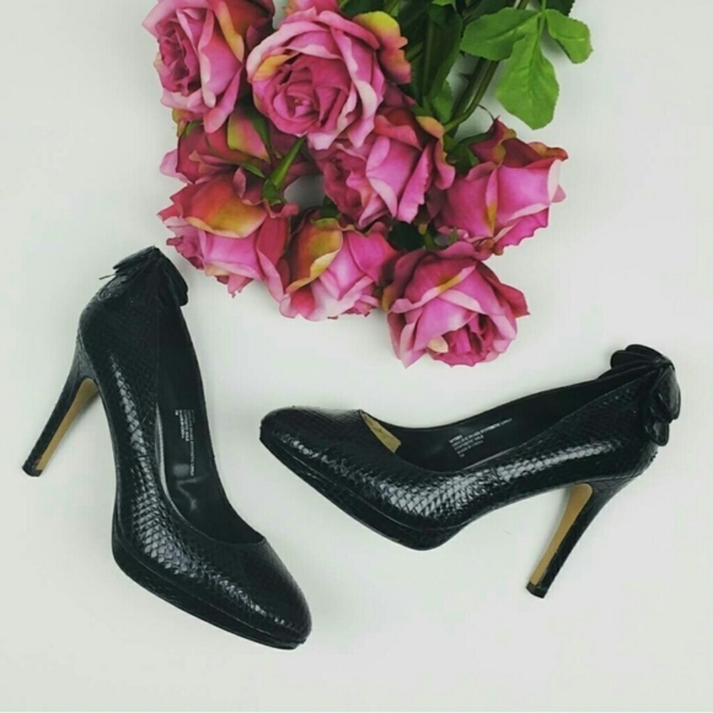Black Snake Pumps